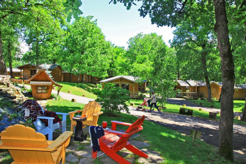 Albirondack Camping Lodge & Spa Ngoại thất bức ảnh