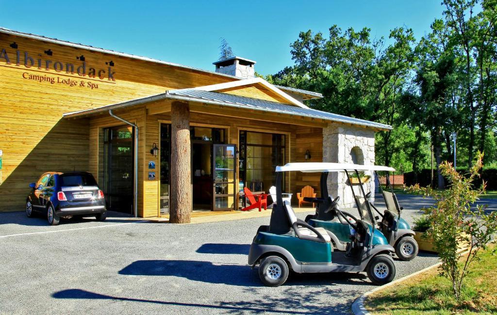 Albirondack Camping Lodge & Spa Ngoại thất bức ảnh