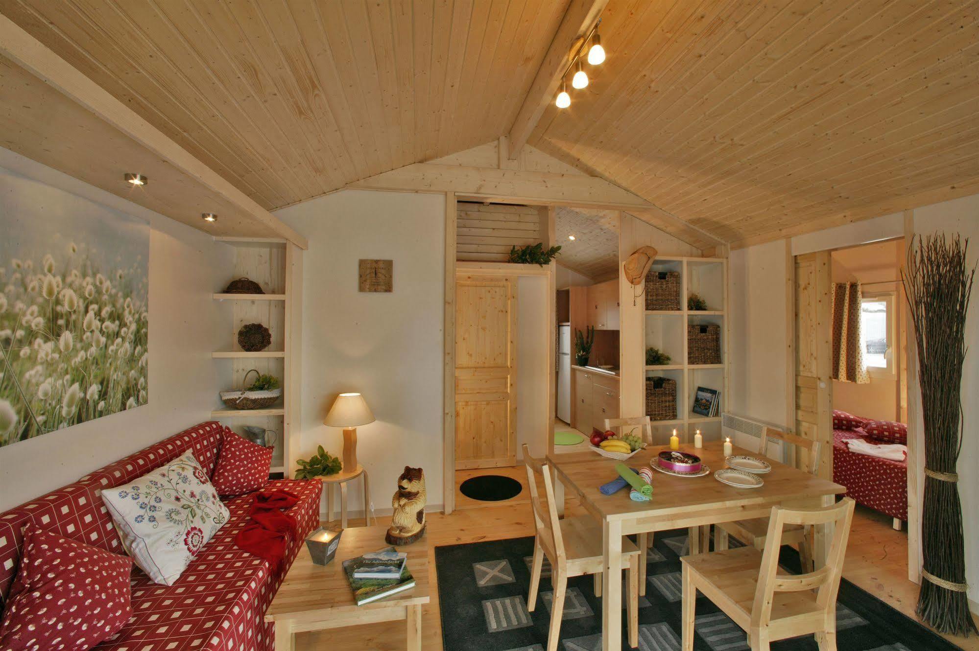 Albirondack Camping Lodge & Spa Ngoại thất bức ảnh