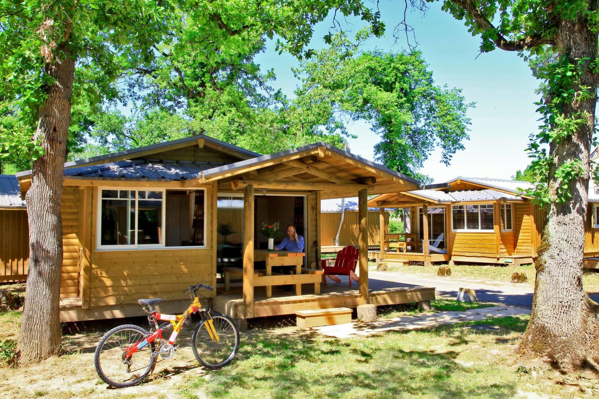 Albirondack Camping Lodge & Spa Ngoại thất bức ảnh